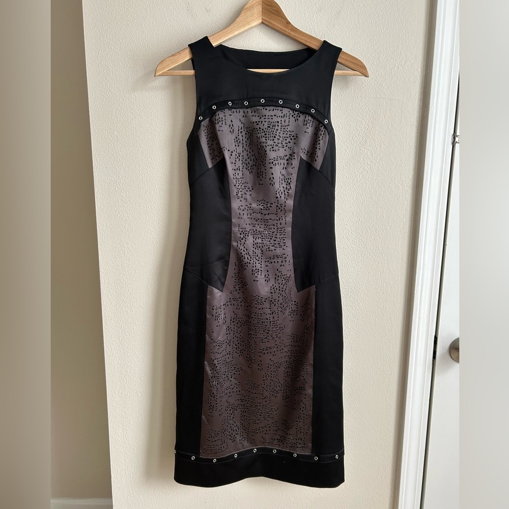 KAREN MILLEN SILK Grey Black Cut Out Lovely Details Elegant Formal Pencil Dress